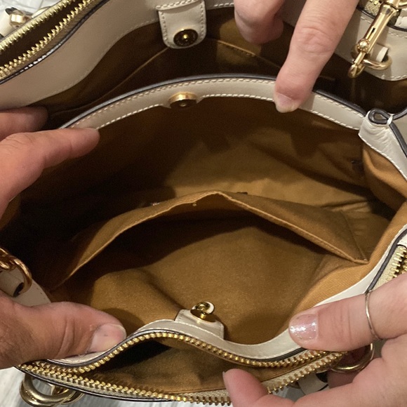 Womens coach purse with matching wallet - Picture 6 of 9